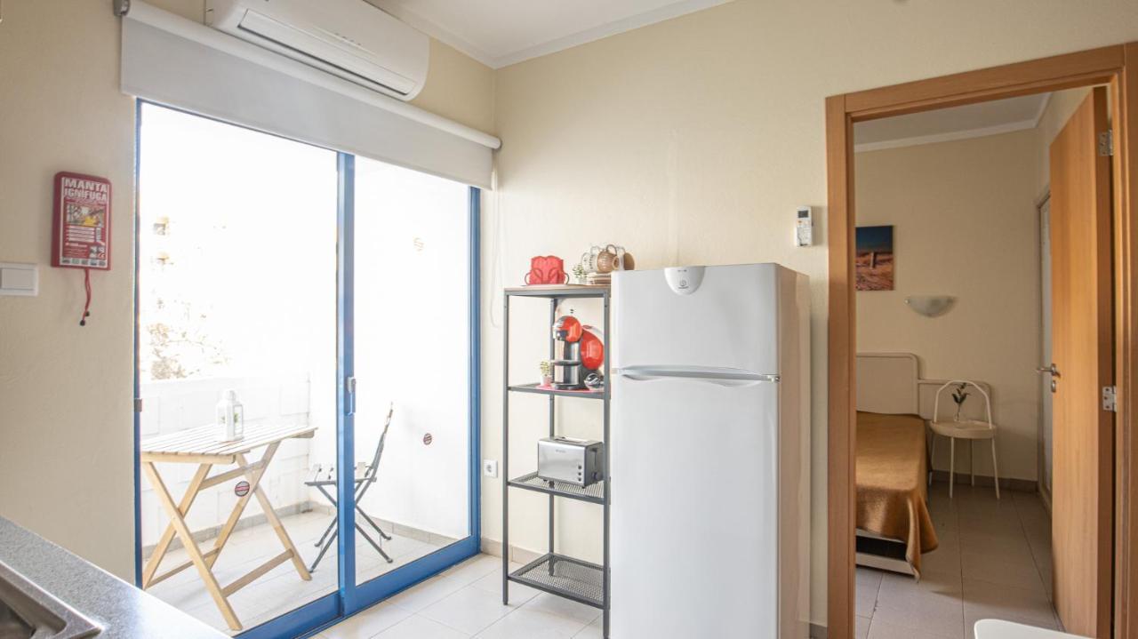 Apart Praia Da Rocha - Ac - Wifi - By Bedzy Portimao Exterior photo