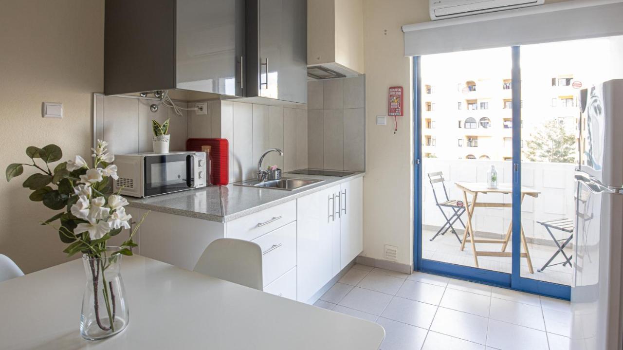 Apart Praia Da Rocha - Ac - Wifi - By Bedzy Portimao Exterior photo